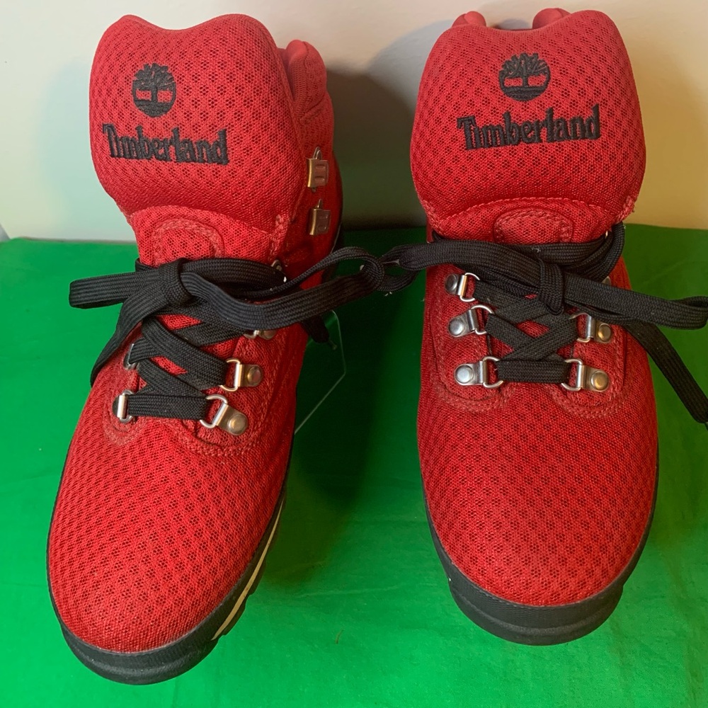 TIMBERLINE .Men’s Red Hiking Boots.
Size 9